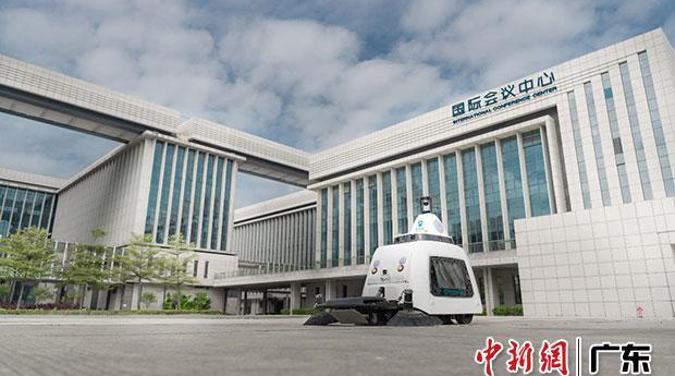 中新網廣東：室外無人駕駛清潔角逐剛啟幕